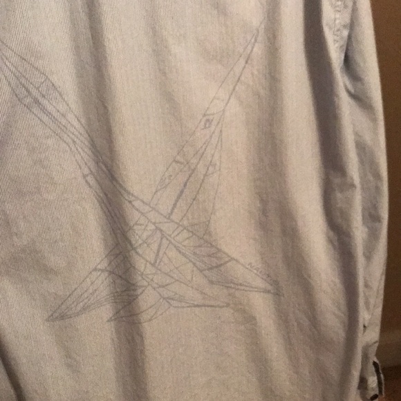 Button down - Picture 3 of 3